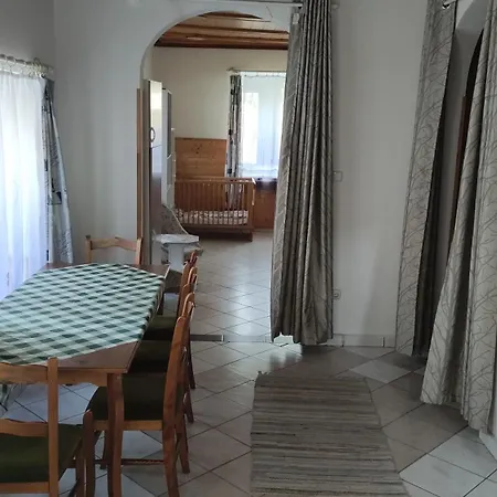 Apartment Balaton Bazalt Vendeghaz *